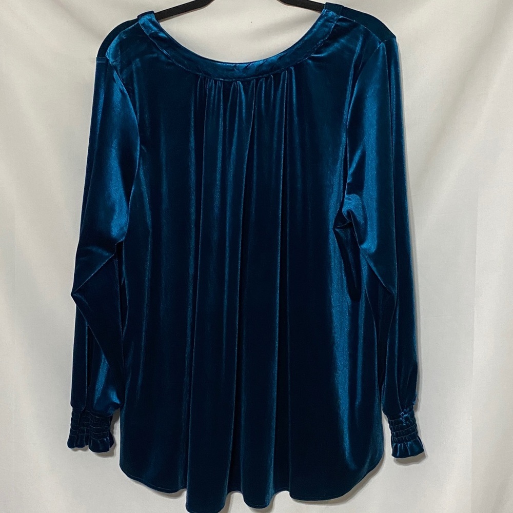 NWT INTRO STRETCH WO SIZE 2X   DEEP TEAL VELVET TOP FLOWY‎ BUTTON FRONT - Picture 9 of 11